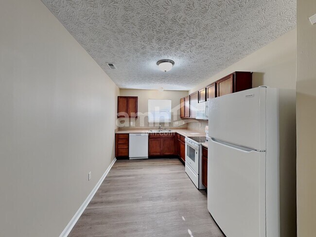 Building Photo - 2926 Limber Pine Dr