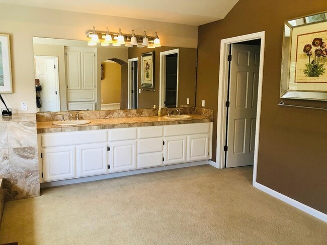 Building Photo - 12393 Beauchamps Ln