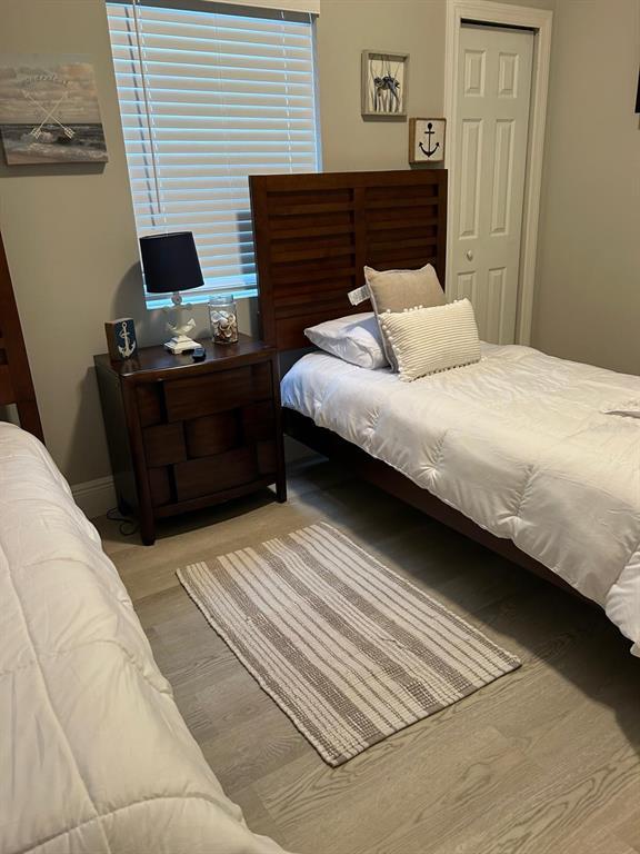 Building Photo - 244 Lexington Dr