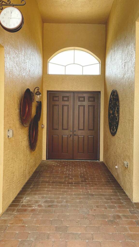 Building Photo - 9843 Vía Amati