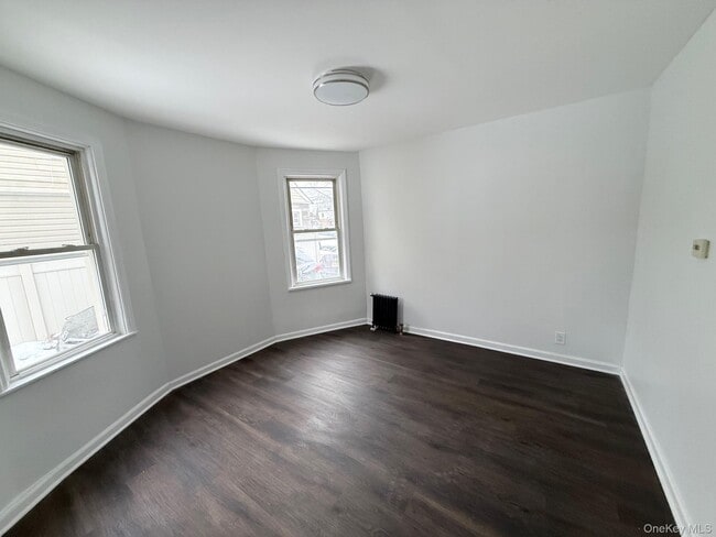 Building Photo - 40 4th St