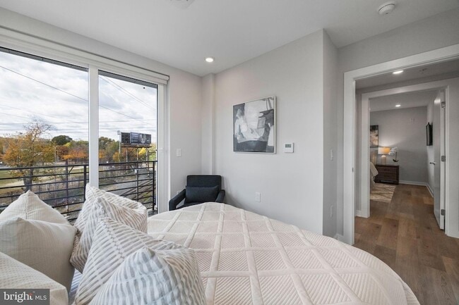 Building Photo - 3449 Scotts Ln