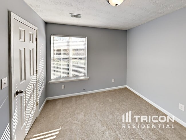 Building Photo - 2340 Amber Hills Way