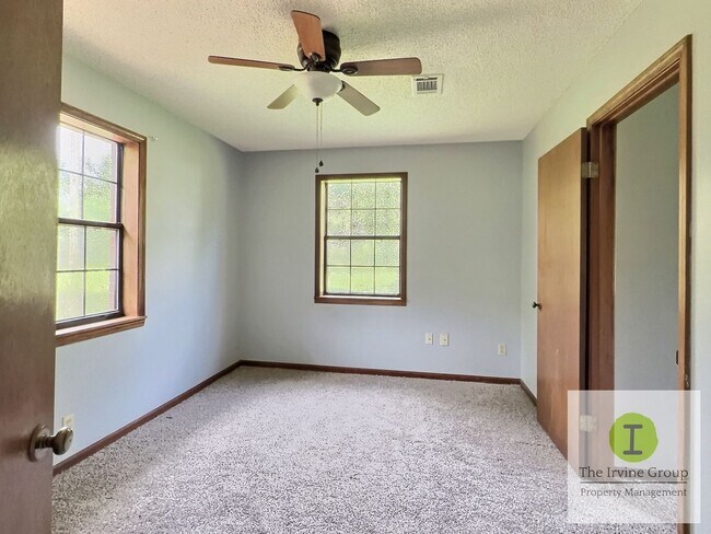 Building Photo - 3 Bed, 2 Full Bath - Country Charm with Modern Updates Near Prattville and Maxwell AFB