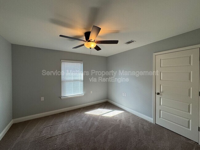 Building Photo - 5620 Blue Sky Ct