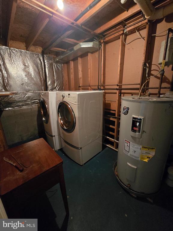 Building Photo - 9503 Hallhurst Rd