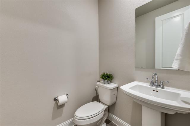 Building Photo - 15583 Carnoustie Ln