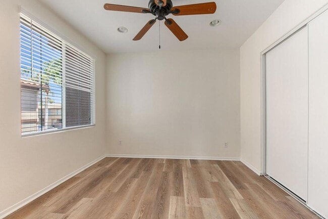 Building Photo - 633 Sumner Way