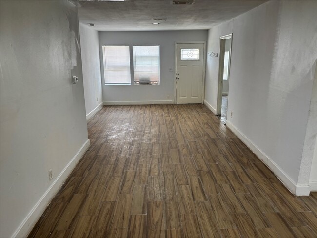 Building Photo - 6709 Kassarine Pass