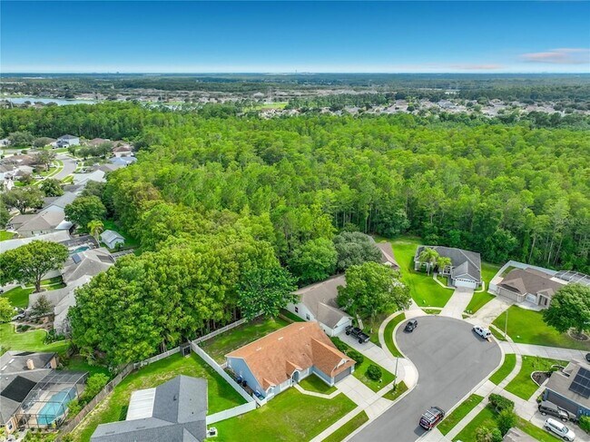 Building Photo - 3020 Hartland Ct