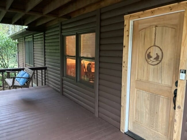 Building Photo - Best Kept Secret in Asheville