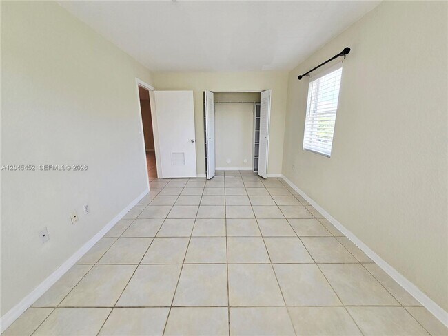 Building Photo - 1627 NW 18th St