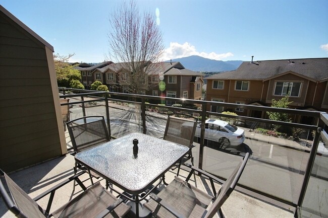 Building Photo - 23300 SE Black Nugget Rd