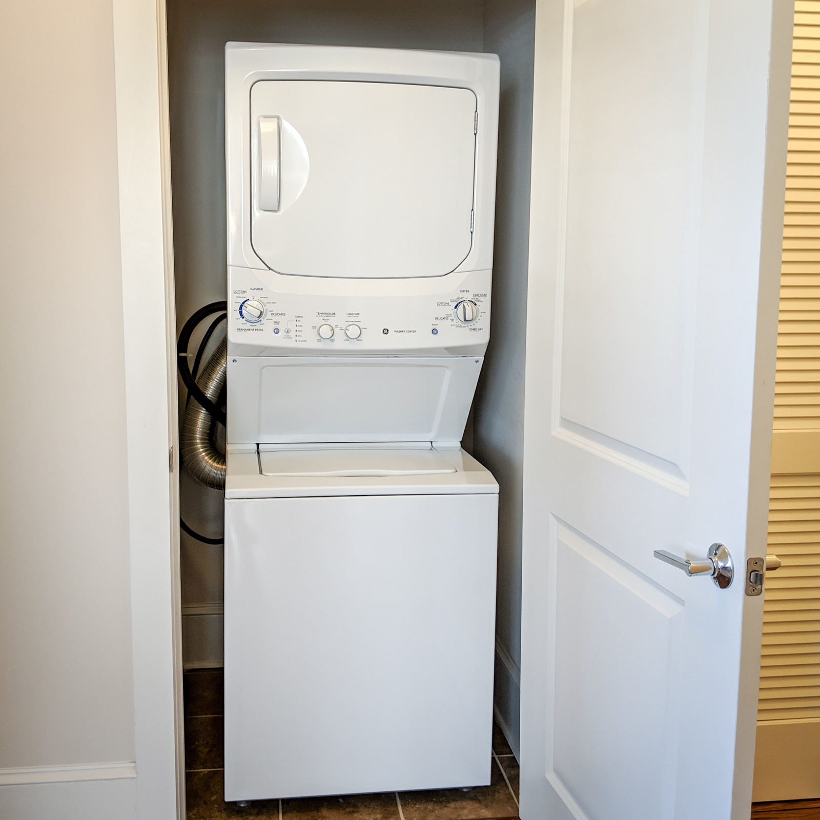 Washer and Dryer - 700 Finsbury St.