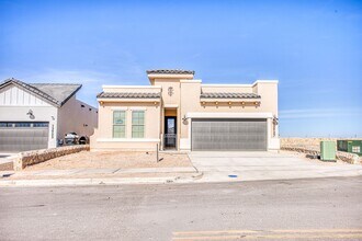 Building Photo - Beautiful East side House 4 bed-2.5 baths, part of The Club that includes Swimming Pool, Gym, Ten...