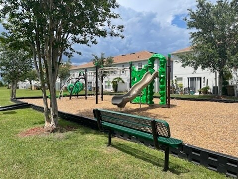 Building Photo - 2452 Hassonite St