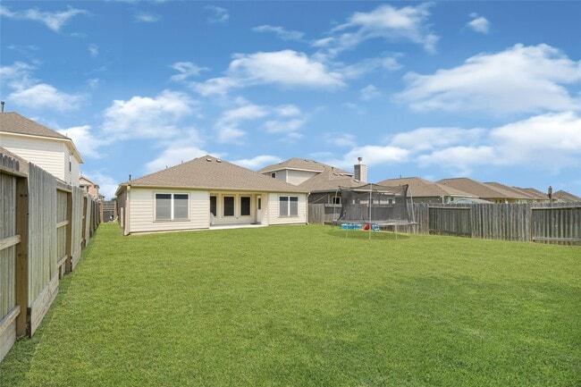 Building Photo - 3022 Sandpiper Dr
