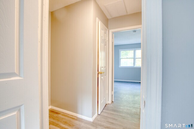 Building Photo - 76 Caesar Dr