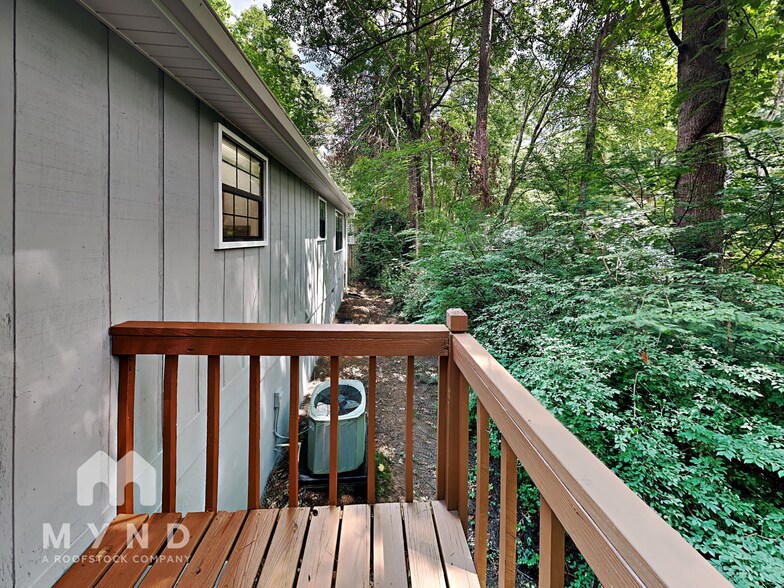 Building Photo - 4020 Hudson Dr