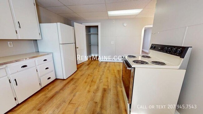 Building Photo - 5 Monument St