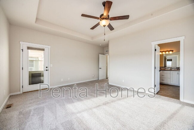 Building Photo - 660 Rock Rd