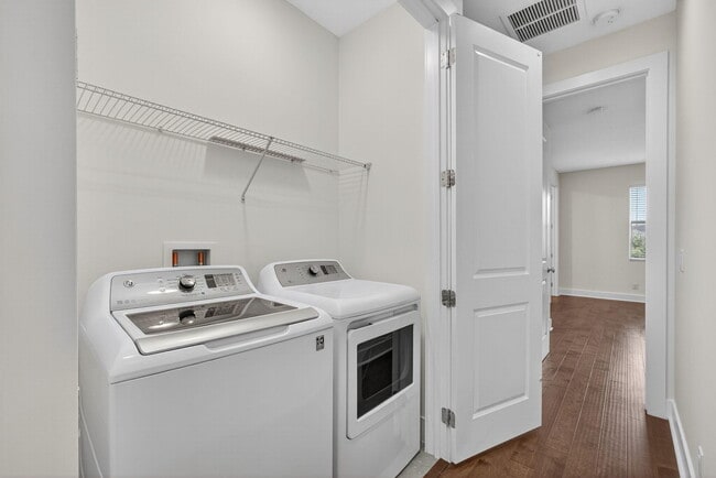 Building Photo - 7089 Edison Pl