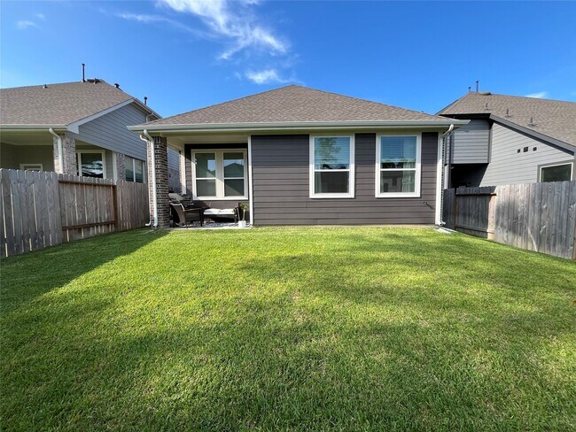 Building Photo - 177 Hidden Peak Dr