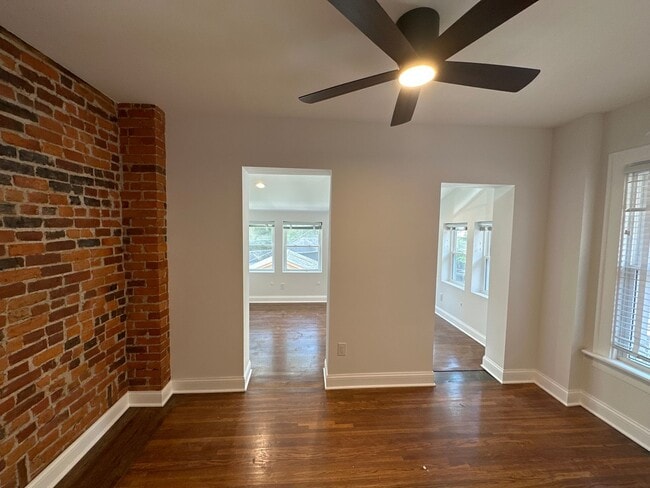 Building Photo - N 4th St 2067-2069 GW2