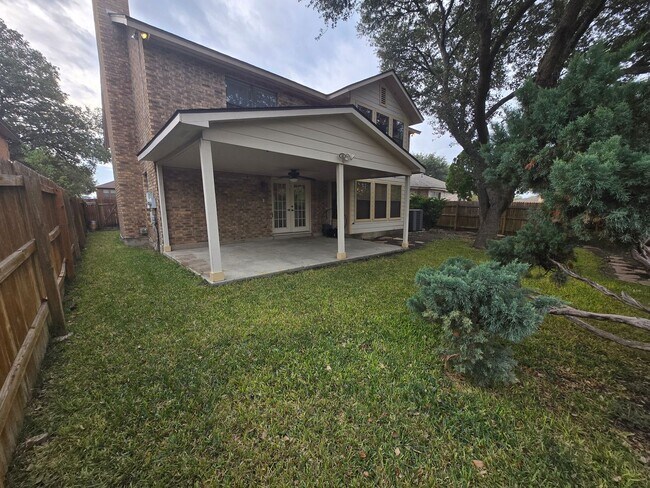 Building Photo - 8007 Sunshine Trail Dr