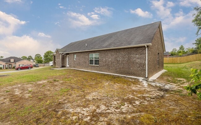 Building Photo - 705 Porter Ln