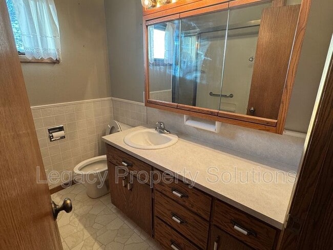 Building Photo - 1046 N 29th St