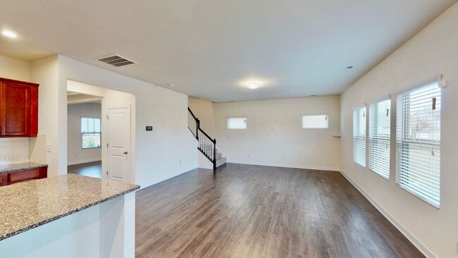 Building Photo - 4500 Collingham Dr