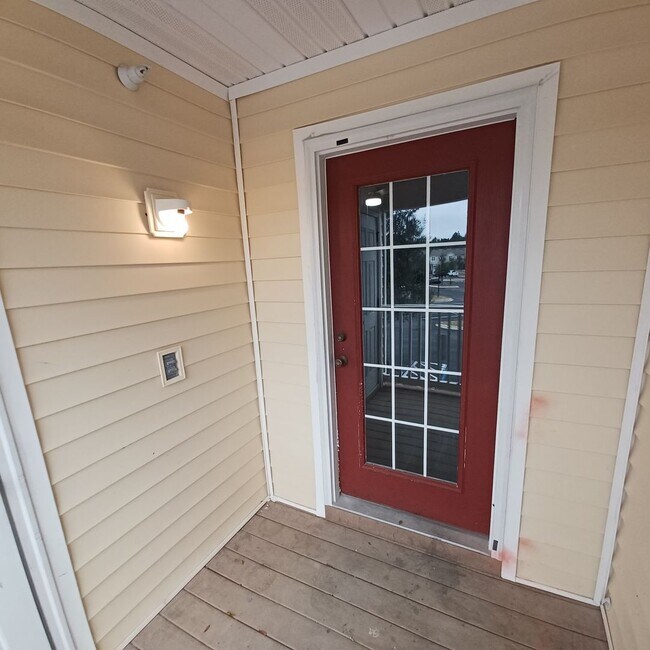 Building Photo - Cozy 1 BR 1 BA Condo