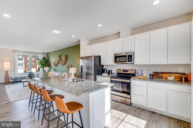 Building Photo - 1368 Red Clover Ln