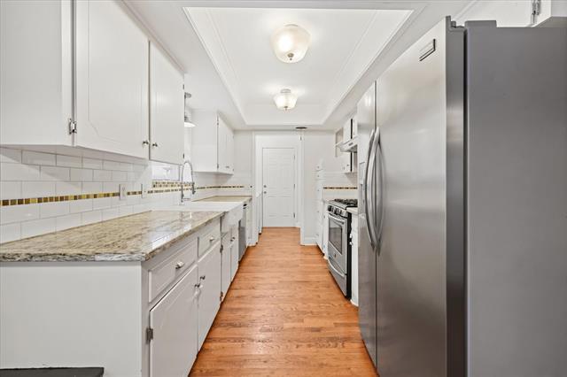 Building Photo - 10637 Lakemere Dr