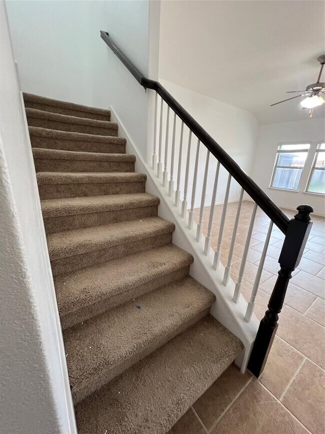 Building Photo - 1508 Daylily Loop