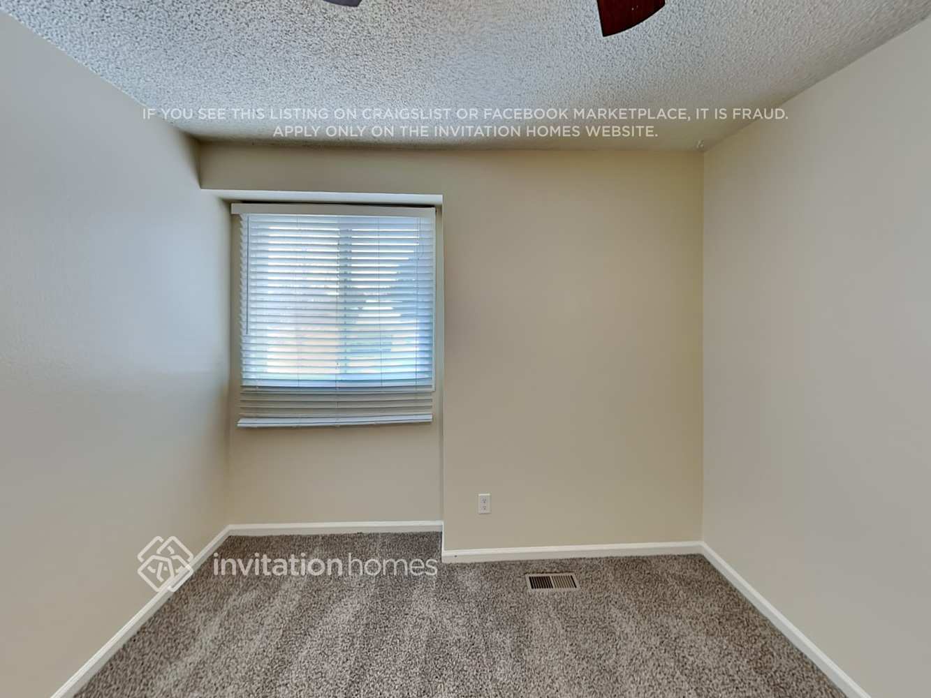 Building Photo - 18900 E Chaffee Pl