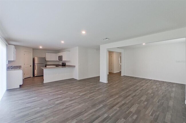 Building Photo - 4020 Garden Blvd