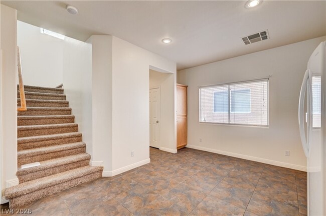 Building Photo - 9934 Star Lake Ave