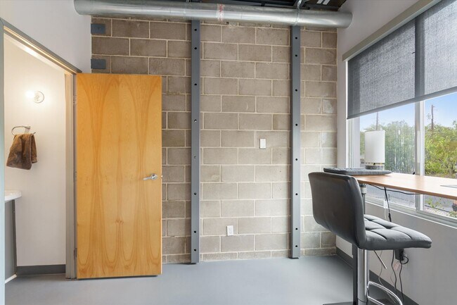 Building Photo - 4801 S Congress Ave