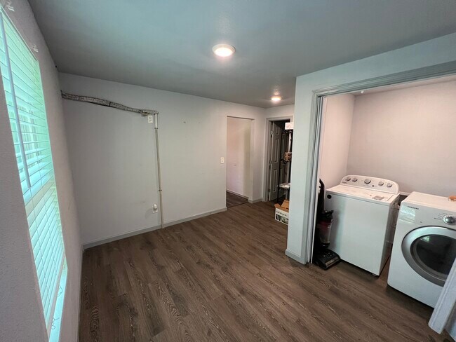 Utility - 610 Williams St