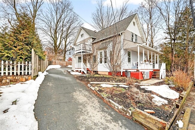 Building Photo - 48 S Mill St