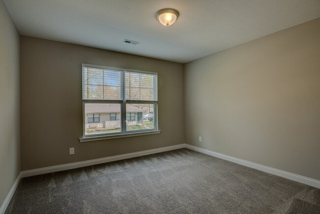 Building Photo - 5565 Limaburg Rd