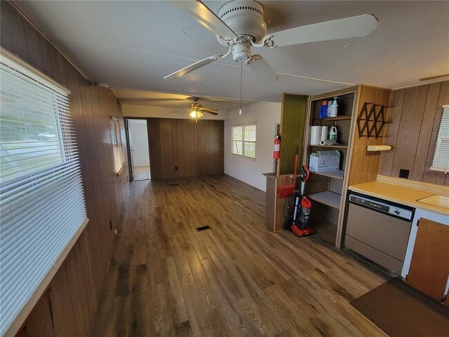 Building Photo - 7513 Highpoint Blvd