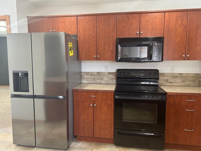 Building Photo - 1586 Meriwether Ave