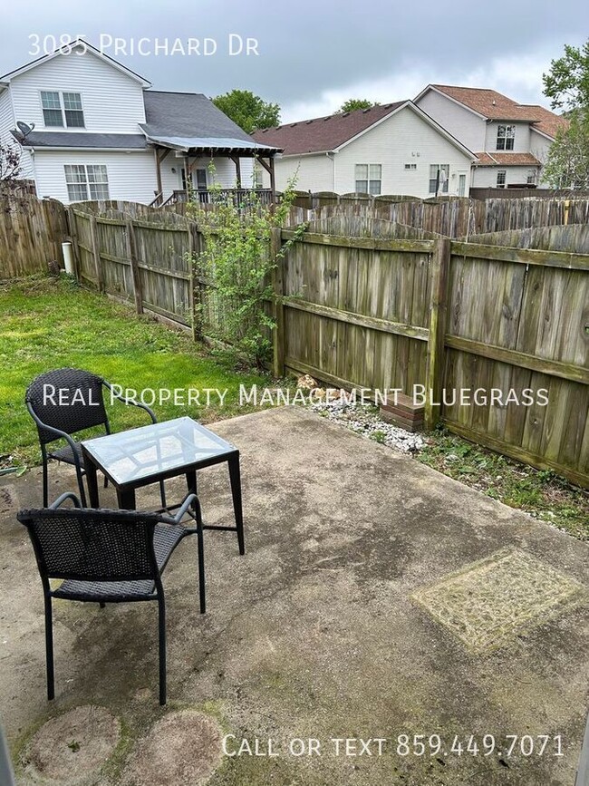 Building Photo - 3085 Prichard Dr