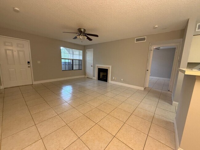 Building Photo - 365 Forestway Cir