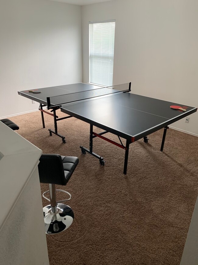 Building Photo - 4009 Louise Lee Dr