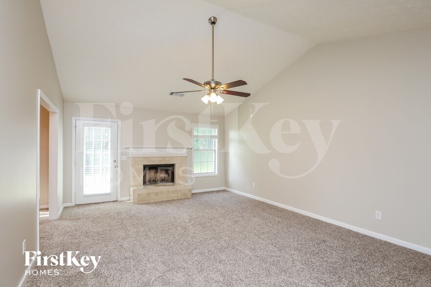 Building Photo - 1500 Summer Lake Terrace SW