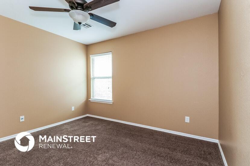 Building Photo - 2708 Edgemere Dr